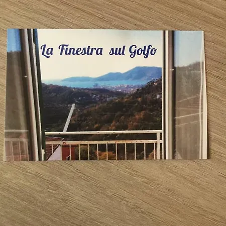 La Finestra Sul Golfo A Valeriano Apartman *