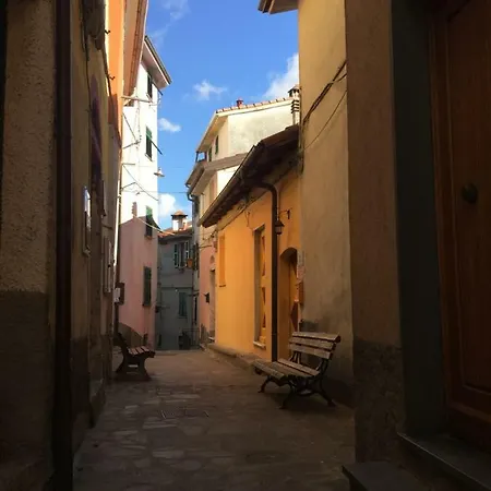 La Finestra Sul Golfo A Valeriano * Valeriano Lunense
